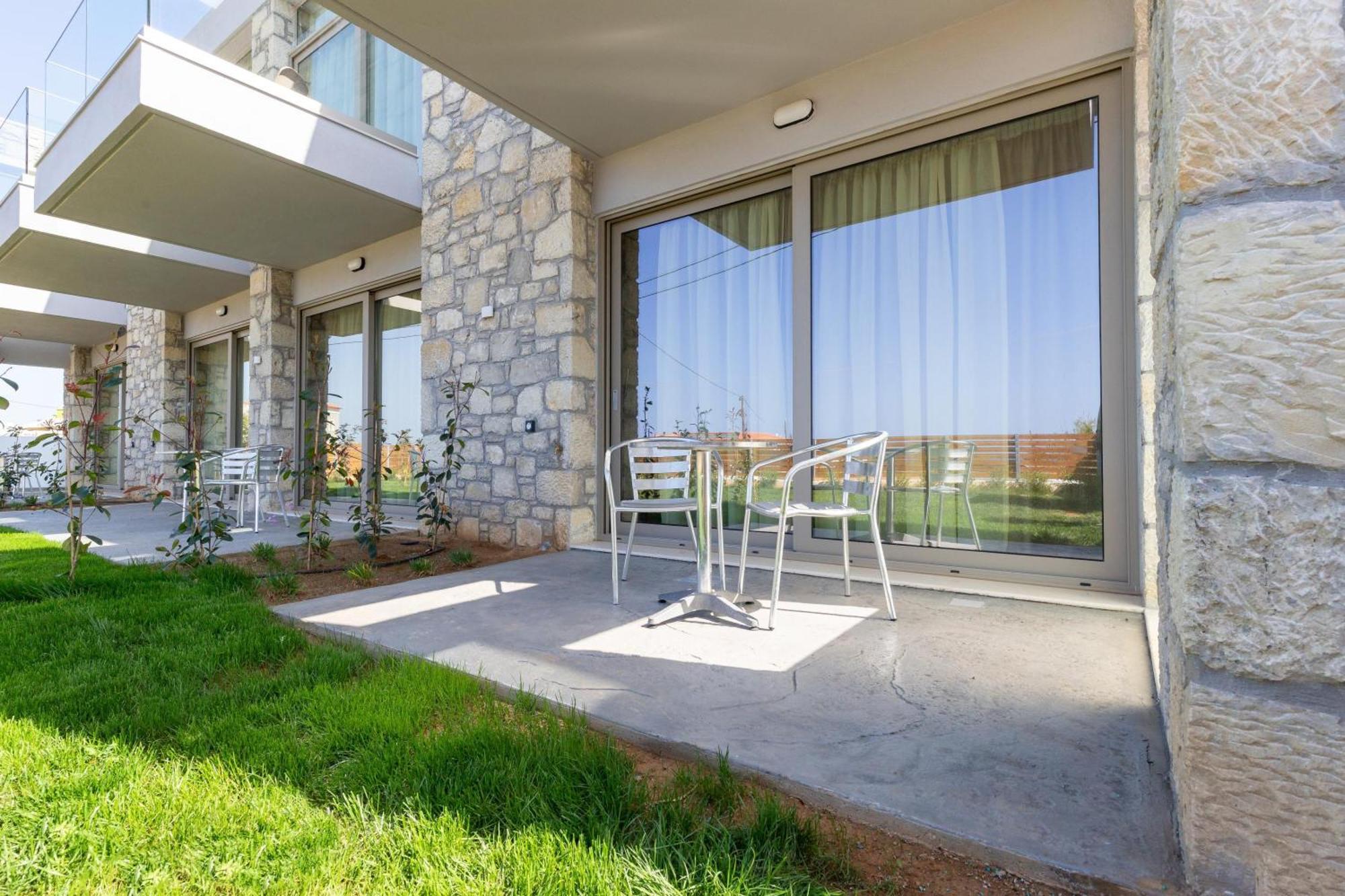 Achatis Apartments With Sea View Kolimvárion Exterior foto